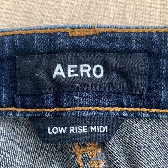 Women’s size 4 jean shorts - Picture 3 of 3